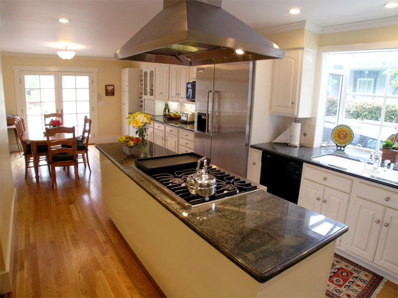 Kitchen with island cook top